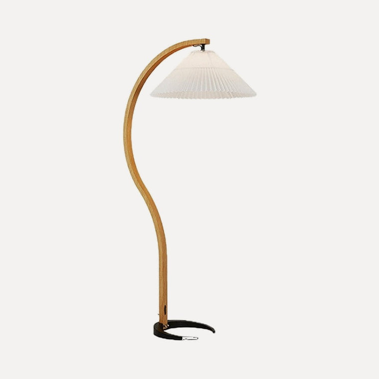Lampadaire arc en bois courbé et abat-jour plissé – Mougins, finition blanc