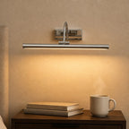 Applique LED de miroir chromée IP44, orientable, 40 ou 60 cm – Luchon allumée