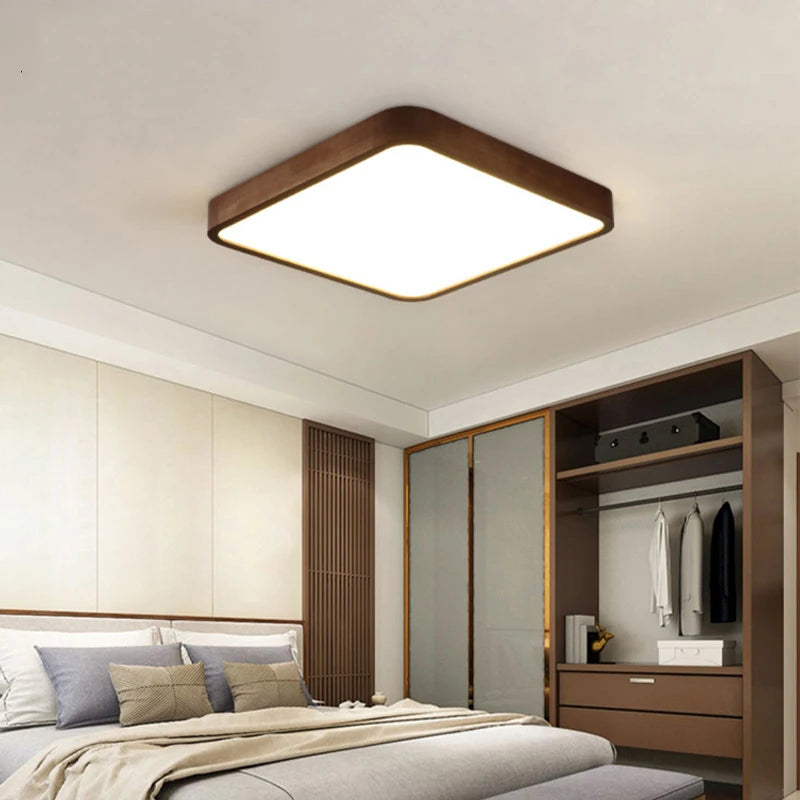 Plafonnier extra-plat cerclé de noyer, rond ou carré – Trouville dans un intérieur