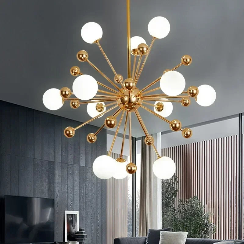 Lustre Spoutnik doré à globes opalins, 11 à 18 lumières – Sceaux, vue d’ambiance
