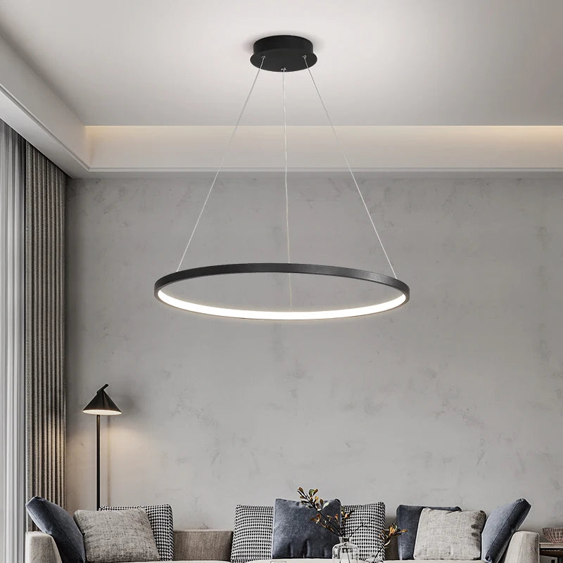 Suspension anneau de lumière LED, Ø 40 à 100 cm – Ermenonville, vue d’ambiance