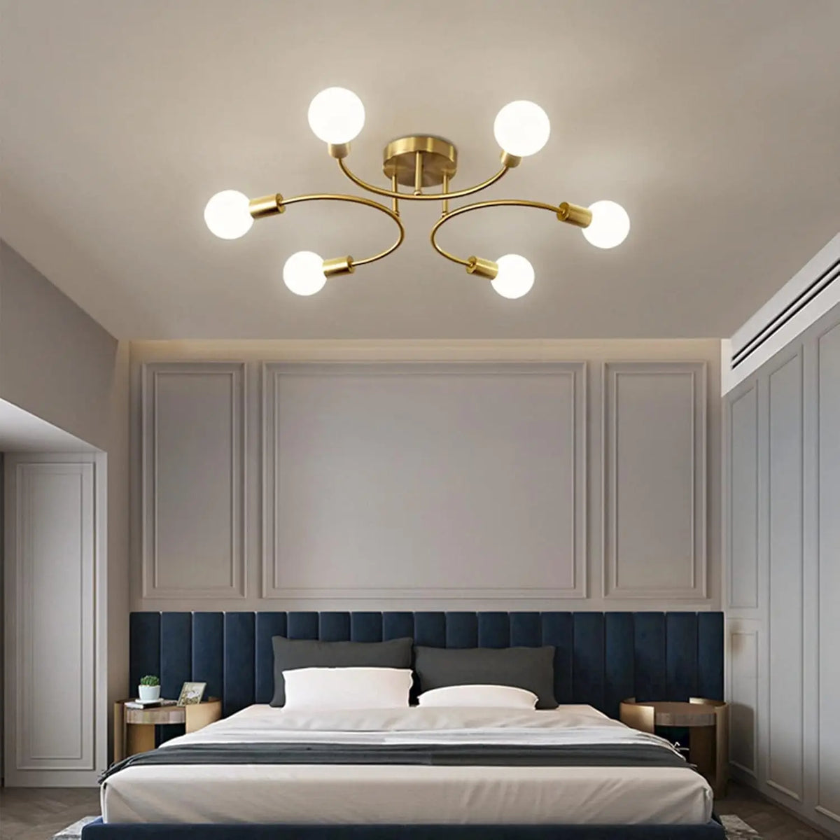 Hautefort, bras courbes en tourbillon, en situation