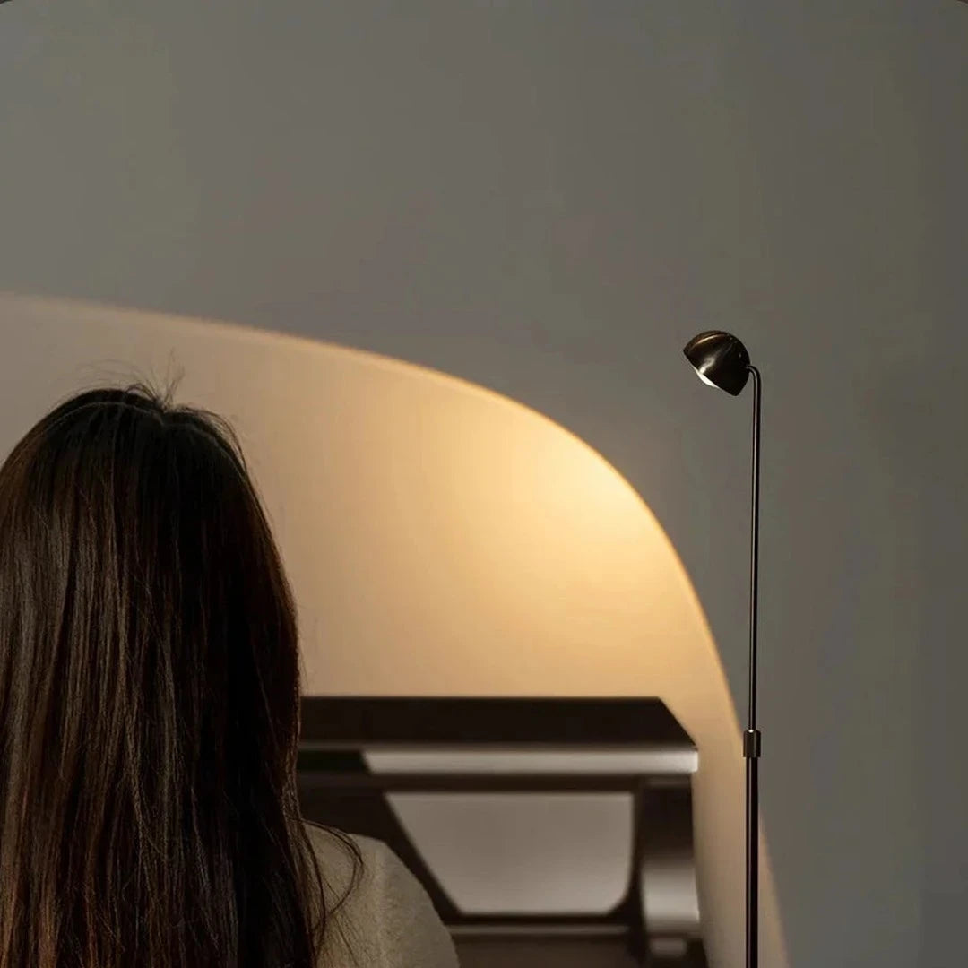 Mornas, lampe d'angle led, 168 cm, en situation