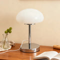 Lampe à poser dôme de verre sur tige chromée – Erice