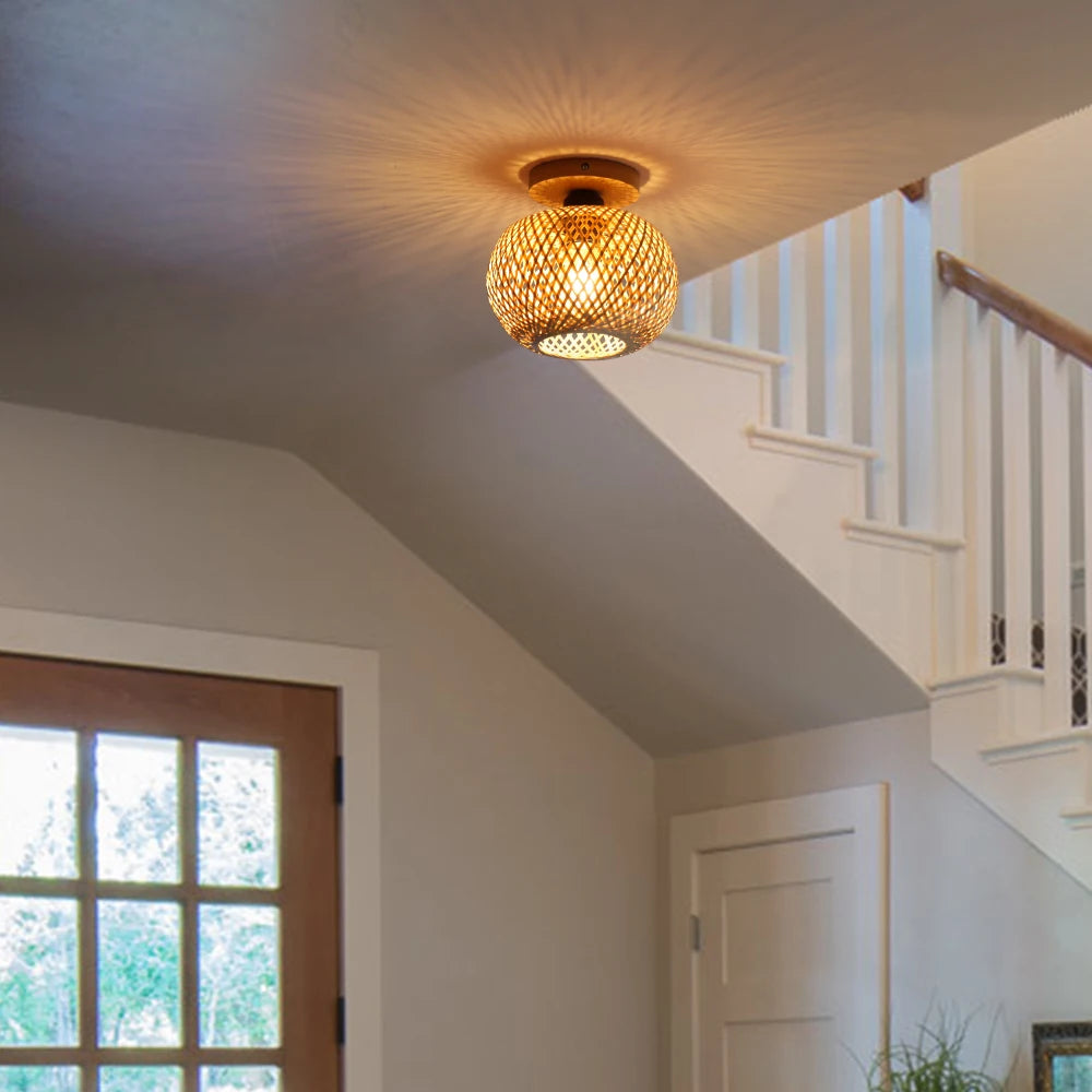Plafonnier en bambou et osier tressés, Ø 20 ou 30 cm – Hiraizumi dans un intérieur