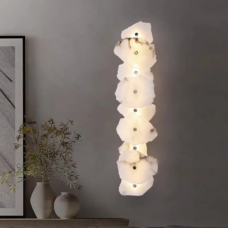 Applique en éclats de marbre superposés, de 1 à 9 pierres – Anduze dans un intérieur