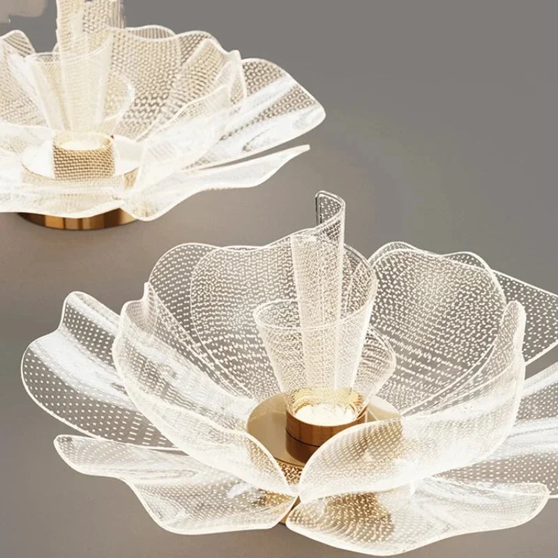 Plafonnier fleur en pétales translucides, Ø 35 à 55 cm – Fontenay allumé