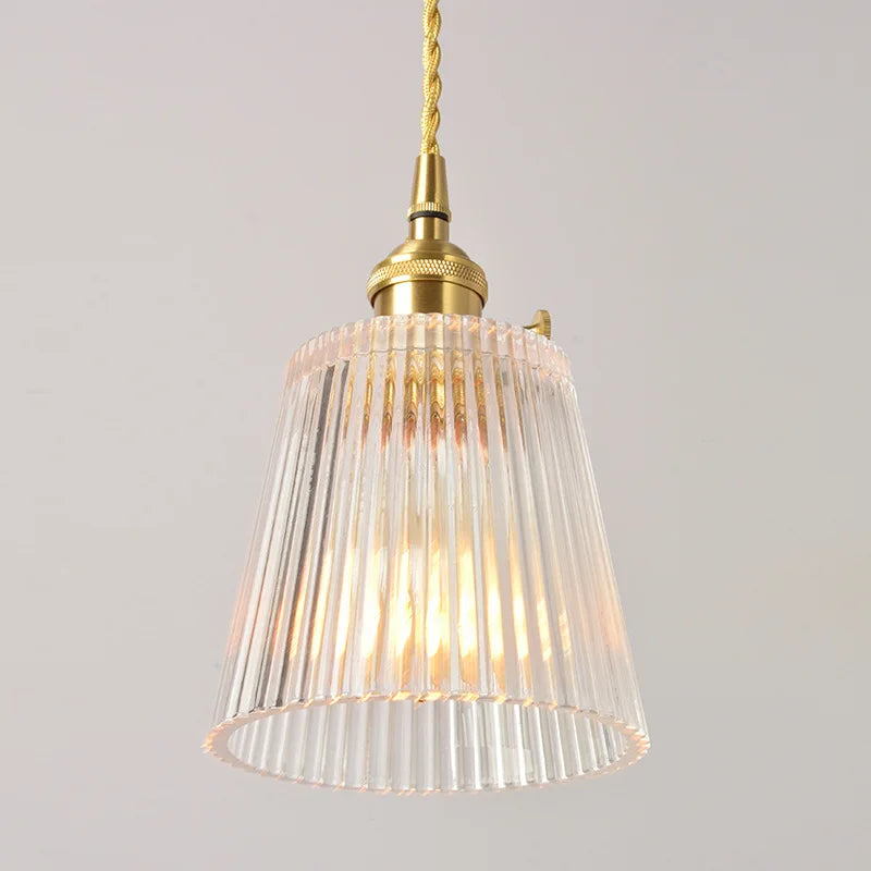 Suspension cloche en verre strié transparent, rétro – Orta, sur fond clair