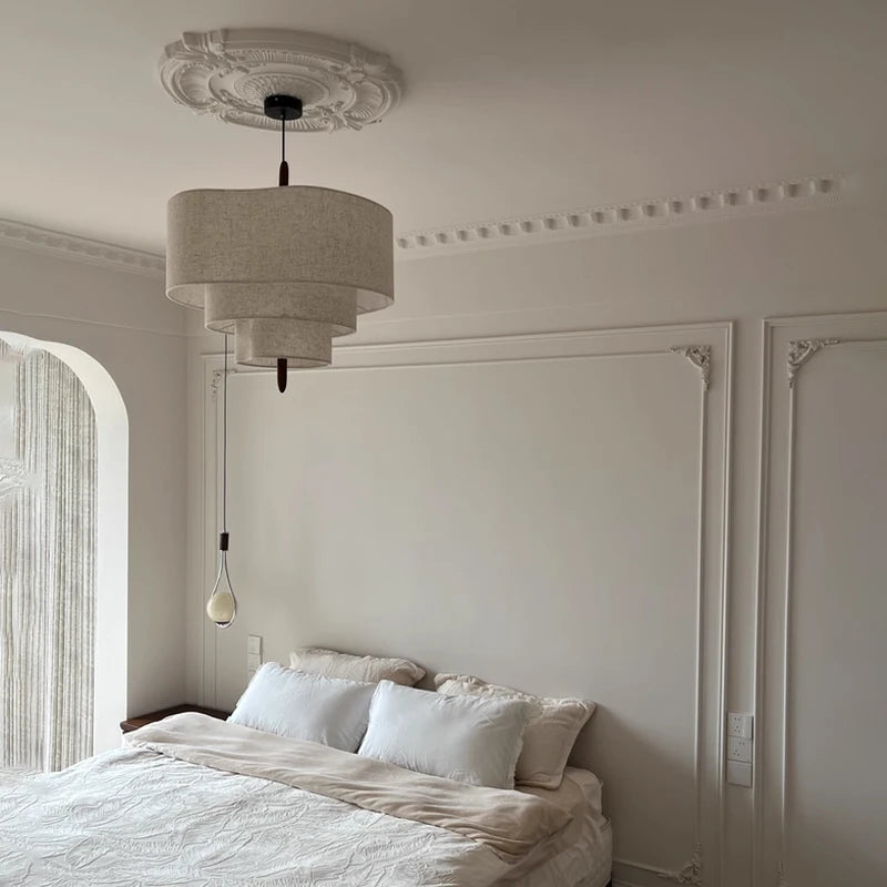 Suspension étagée en tissu aspect lin – Takayama dans un intérieur