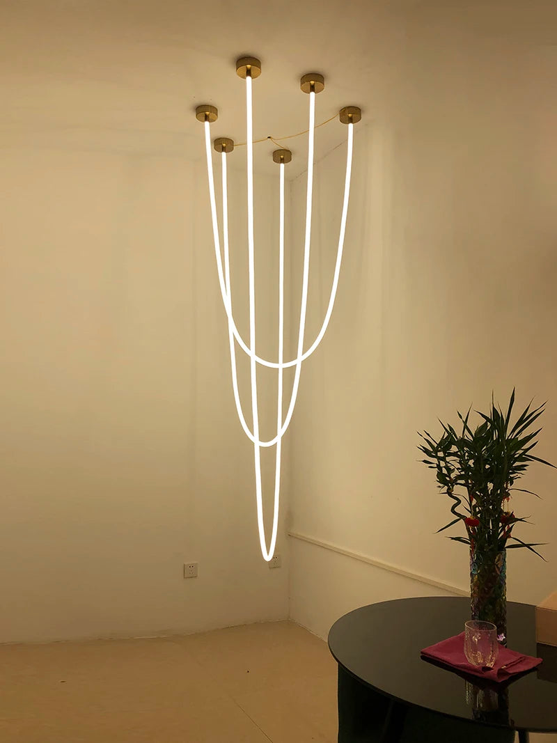 Lustre tube de lumière souple, 1,5 à 5 m – Meudon, sur fond blanc