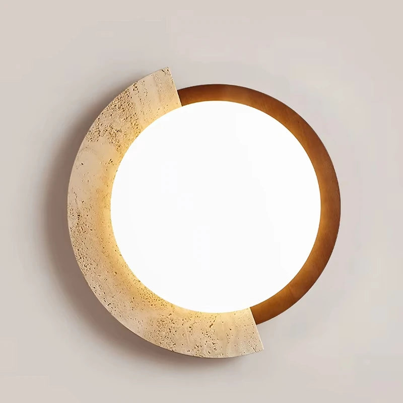 Plafonnier disque en travertin jaune, Ø 35 à 55 cm – Eygalières allumé
