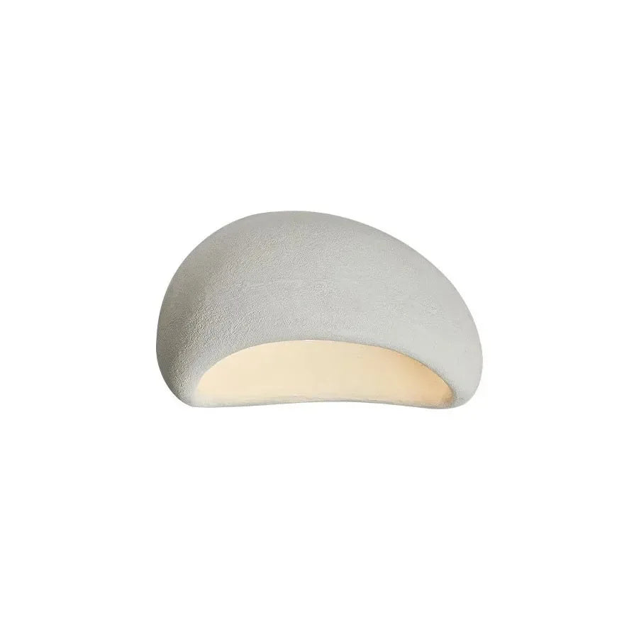 Plafonnier galet en résine mate, Ø 45 à 80 cm – Yport, sur fond blanc