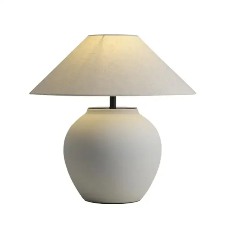 Lampe à poser en céramique, abat-jour en tissu – Cliousclat, sur fond blanc