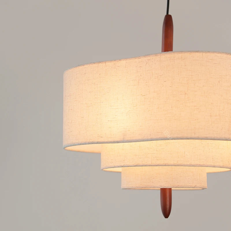 Suspension étagée en tissu aspect lin – Takayama, sur fond clair