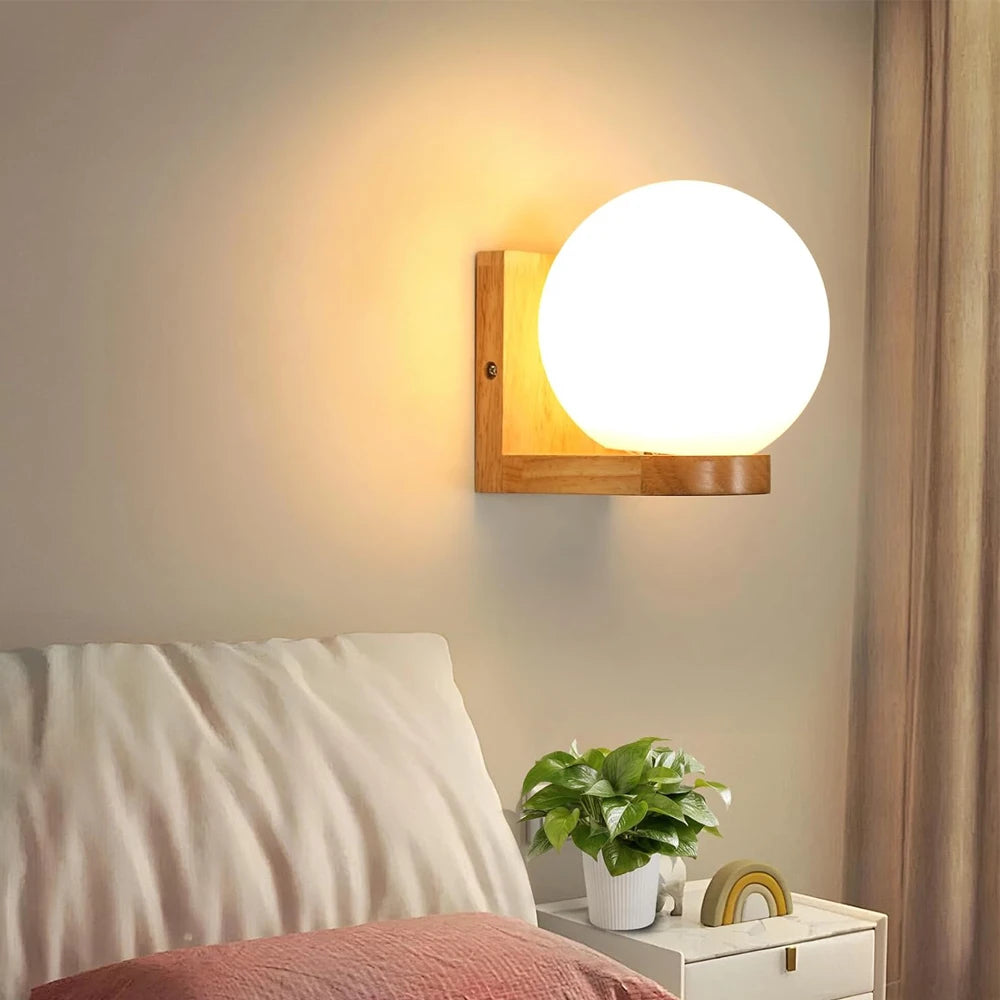 Applique en bois et verre opalin, cinq formes – Karatsu allumée