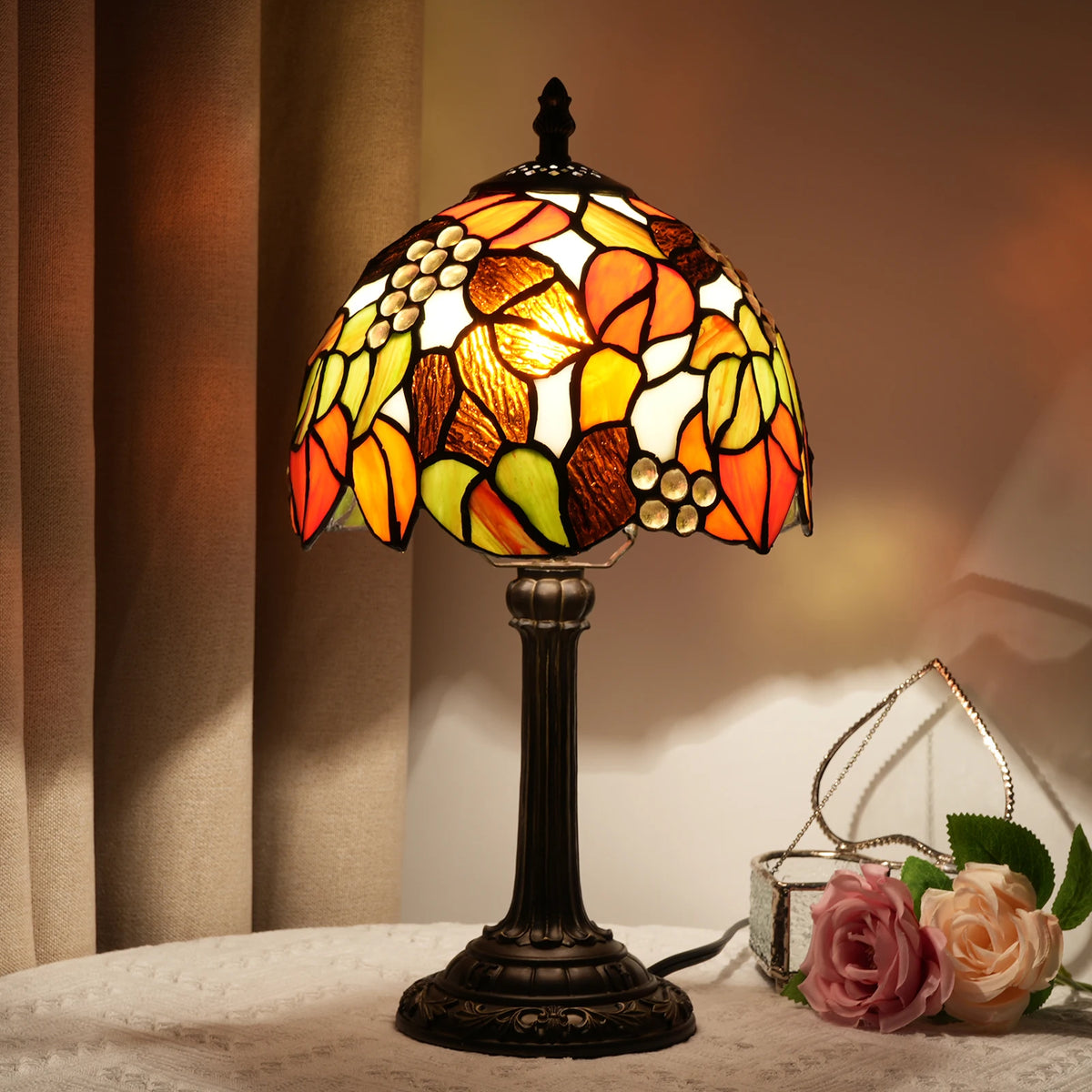 Lampe à poser vitrail coloré, pied bronze – Banyuls, finition feuilles d'érable