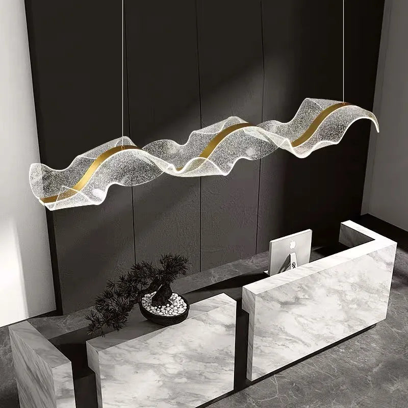 Lustre LED en vague, ciel étoilé ou ondulations, 80 à 120 cm – Brissac, vue d’ambiance