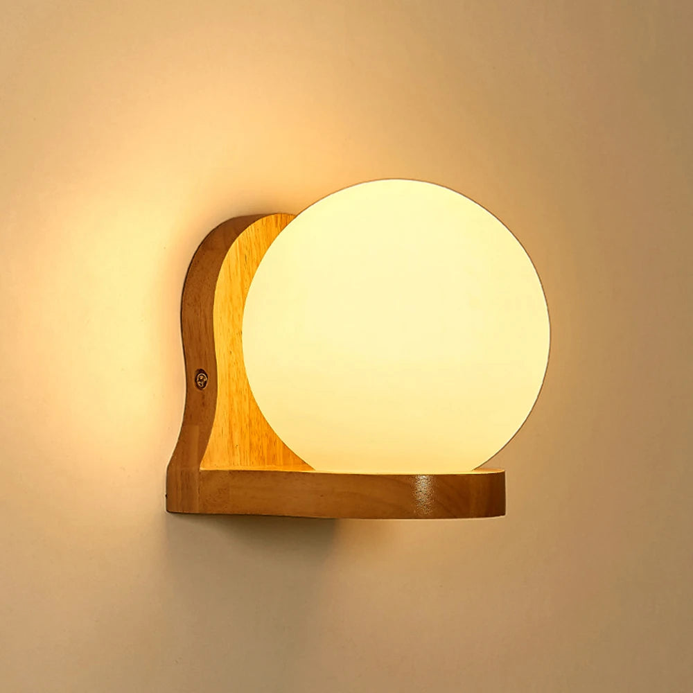 Applique en bois et verre opalin, cinq formes – Karatsu, finition globe