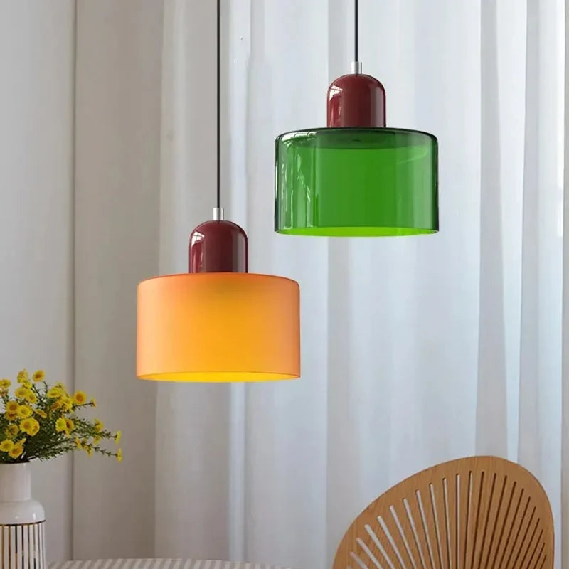 Suspension cylindre en verre coloré – Ravello dans un intérieur