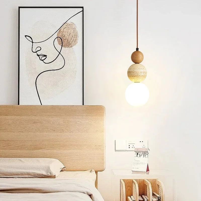 Suspension boule en pierre et bois, style wabi-sabi – Kinosaki, sur fond blanc