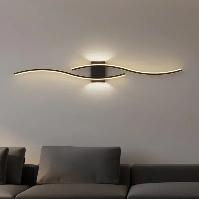 Applique LED vague horizontale, doré, noir ou blanc – Talmont, vue d’ambiance