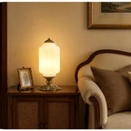 Lampe lanterne en verre laiteux, blanc ou vert – Vichy, vue d’ambiance