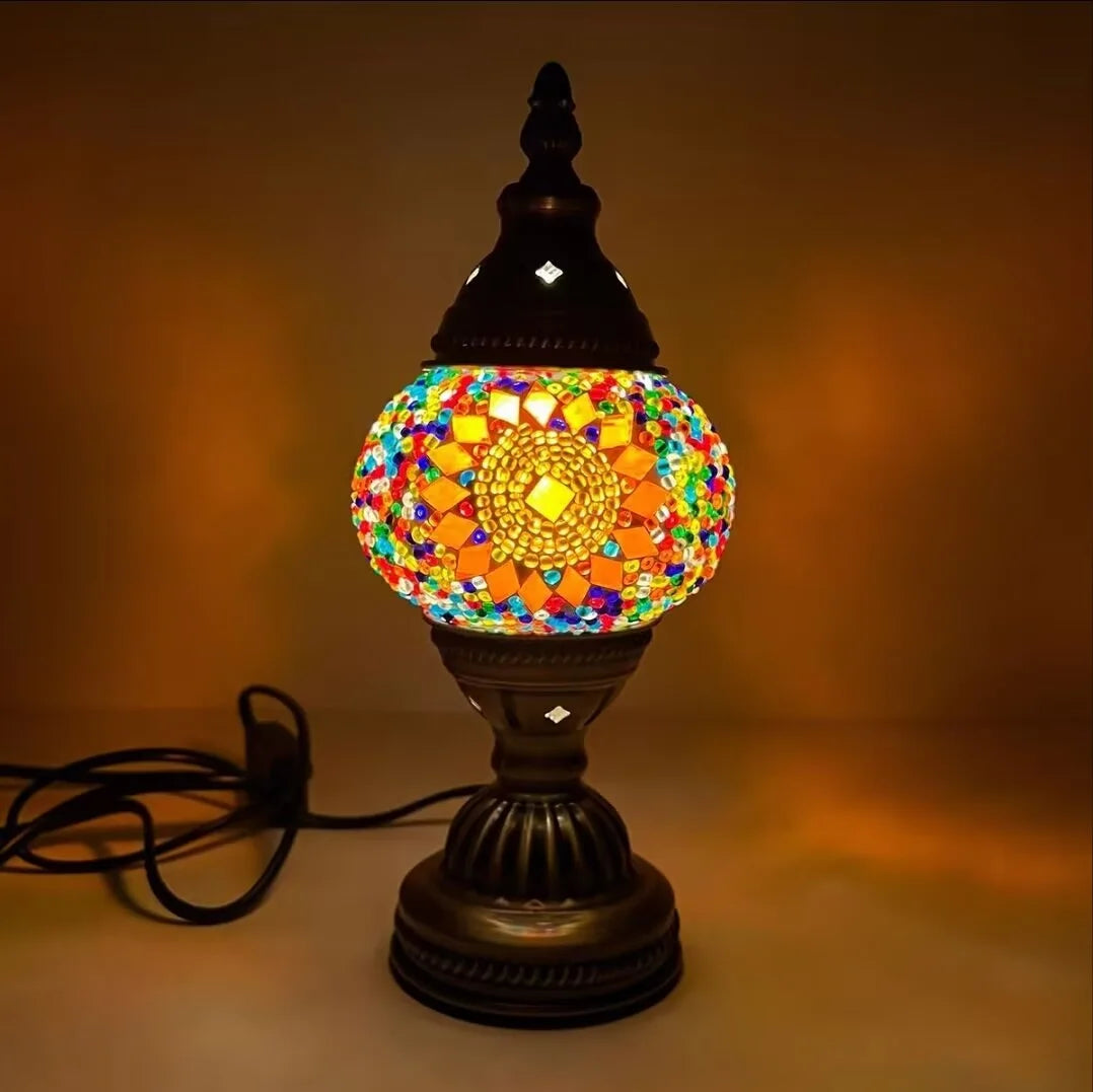 Lampe à poser mosaïque de verre, style oriental – Grenade dans un intérieur