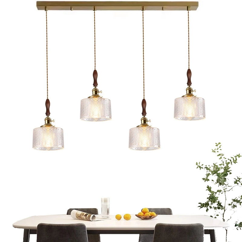 Suspension rampe en verre ciselé, 3 ou 4 lumières – Goudargues, vue d’ambiance