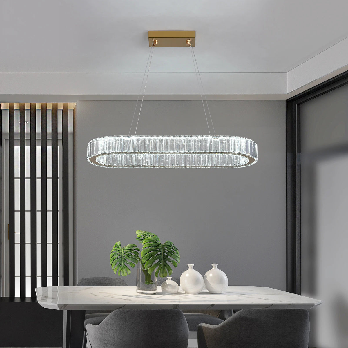 Lustre ovale en cristal doré, 70 cm, télécommande – Compiègne, vue d’ambiance