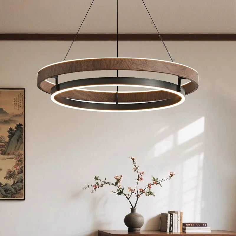 Suspension anneau LED effet noyer – Kumano, vue d’ambiance
