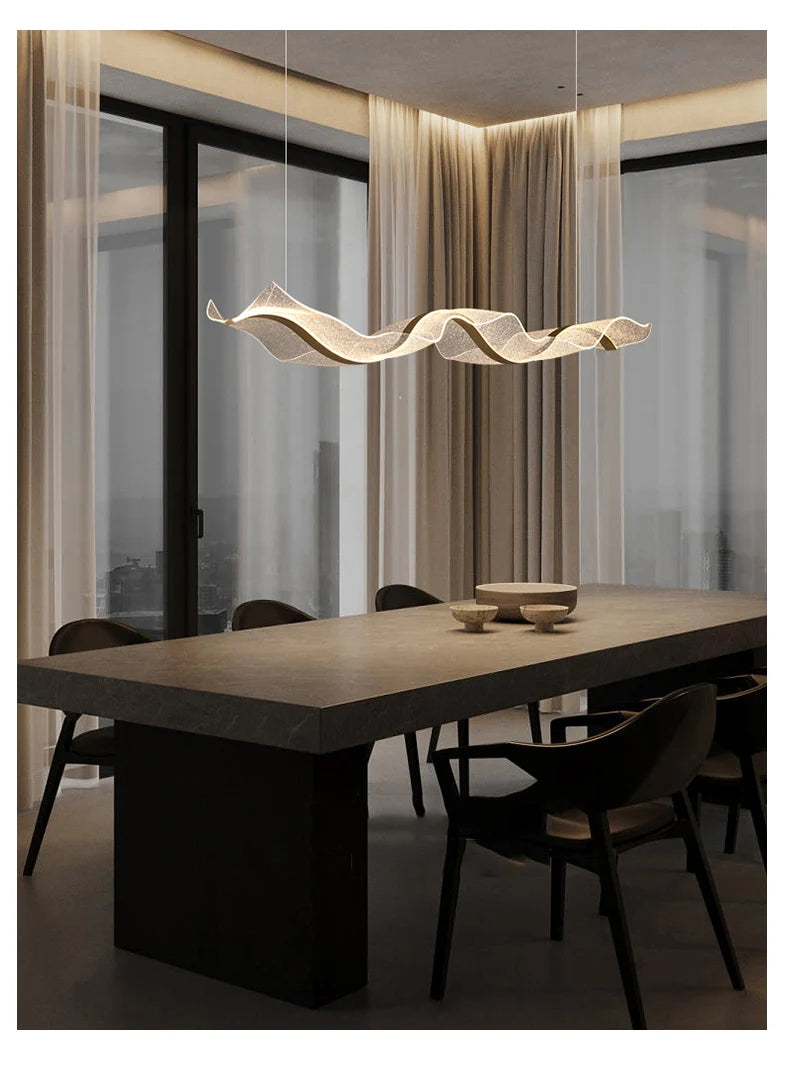Lustre LED en vague, ciel étoilé ou ondulations, 80 à 120 cm – Brissac, vue d’ambiance