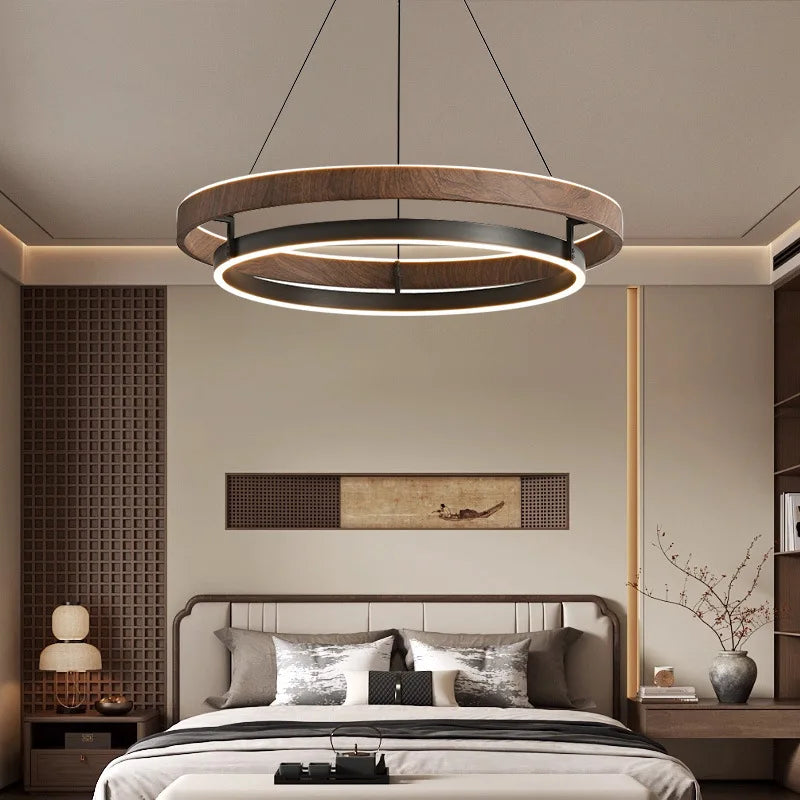 Suspension anneau LED effet noyer – Kumano, vue d’ambiance