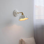 Applique en céramique et bras laiton orientable – Tokoname allumée