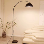 Lampadaire pied en marbre, abat-jour Ø 30 cm, cinq teintes – Sirmione, vue d’ambiance