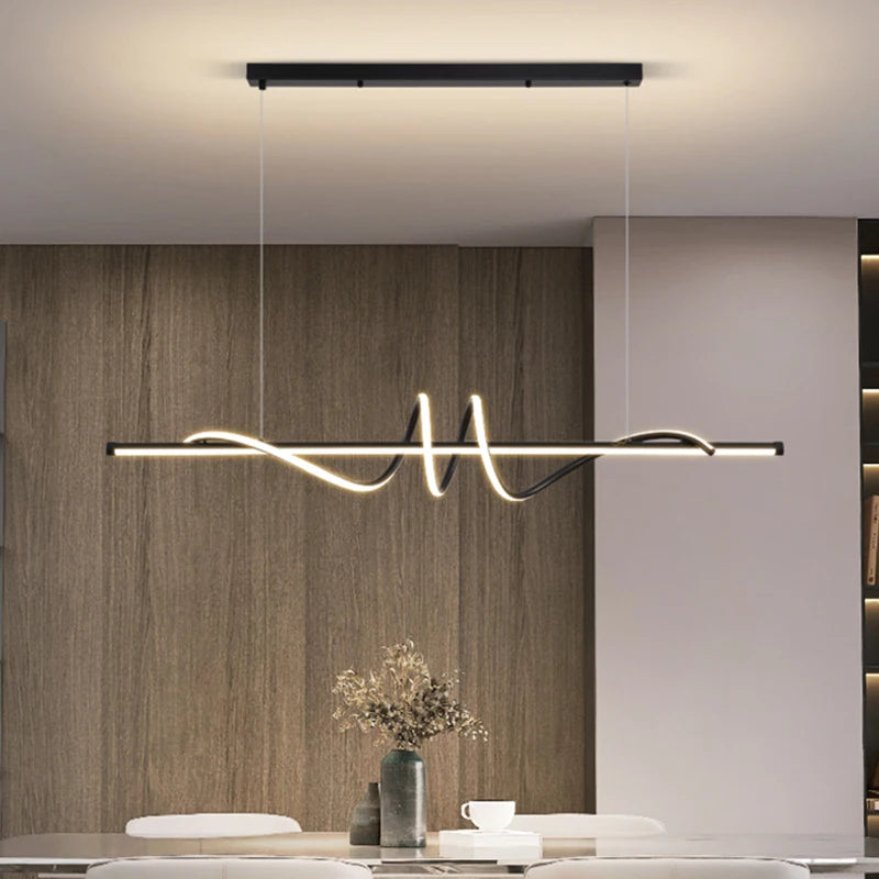 Lustre LED trait de lumière en vague, 100 ou 120 cm – Serrant, vue d’ambiance