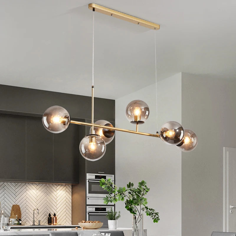 Brézé, six globes de verre sur branches, en situation