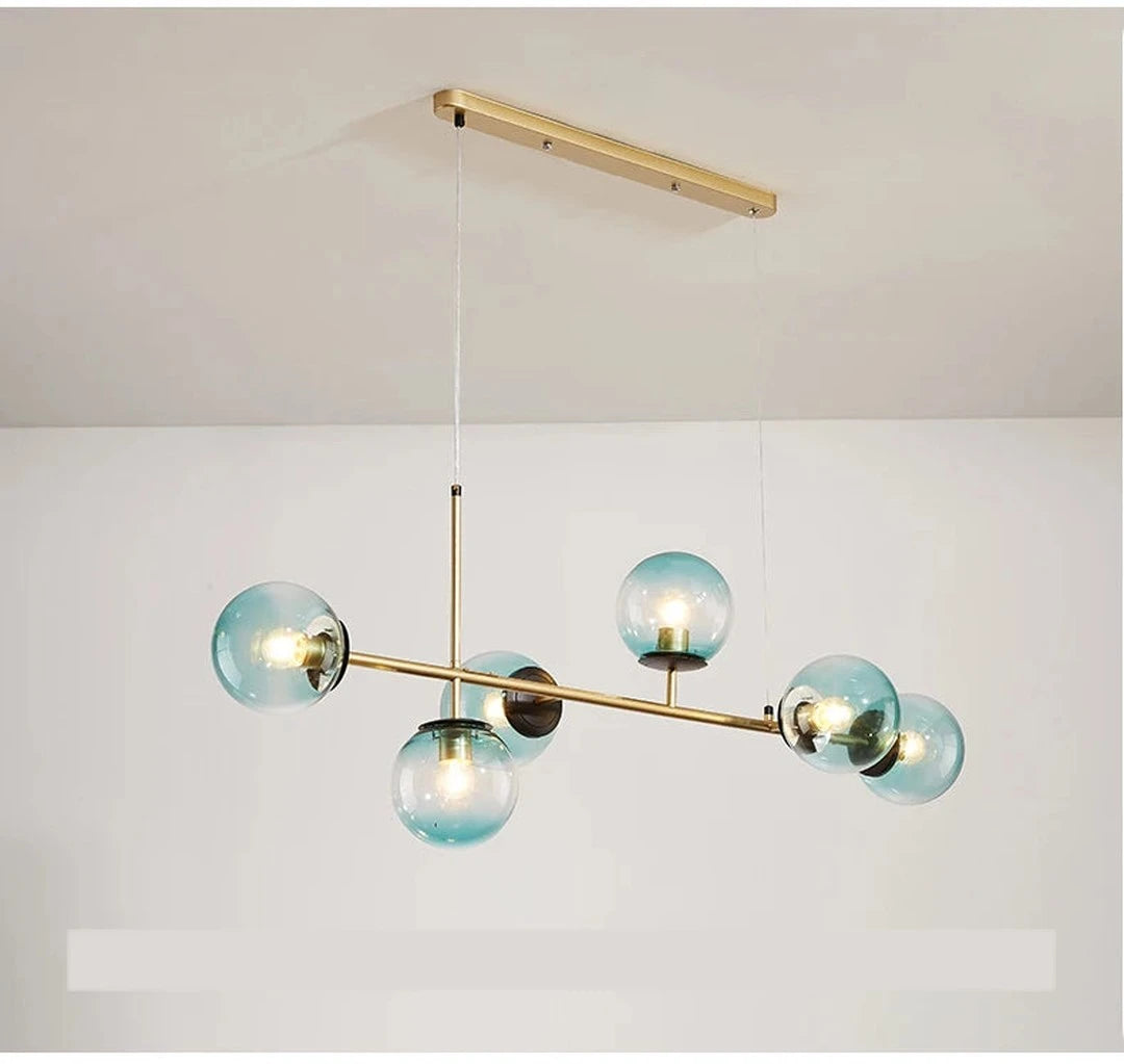 Brézé, six globes de verre sur branches, en situation