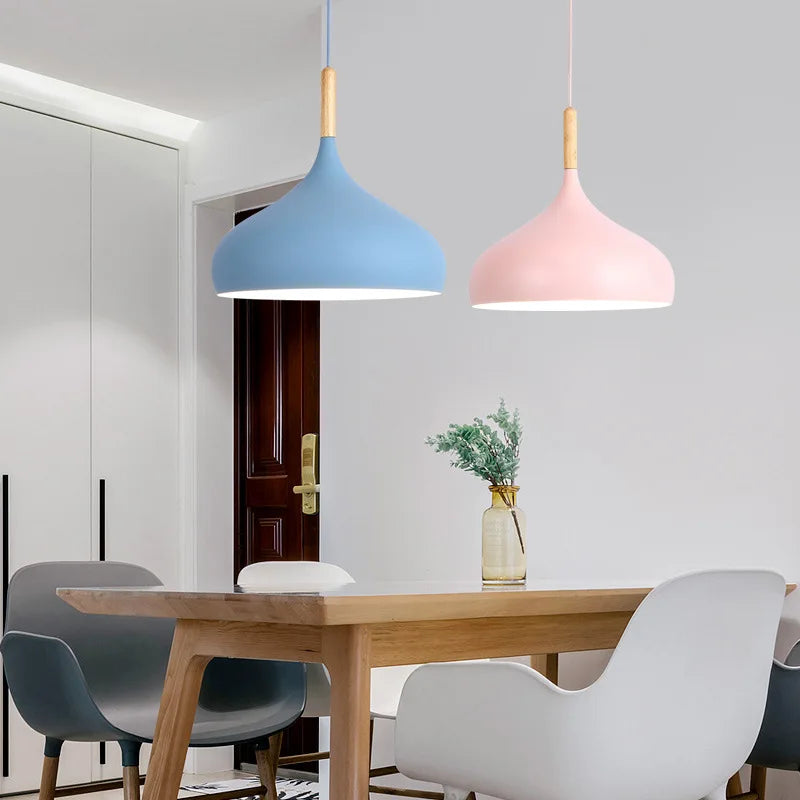 Suspension cloche en métal pastel scandinave – Procida allumée