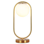 Lampe globe opalin dans un anneau, doré ou noir – Lugano, sur fond blanc