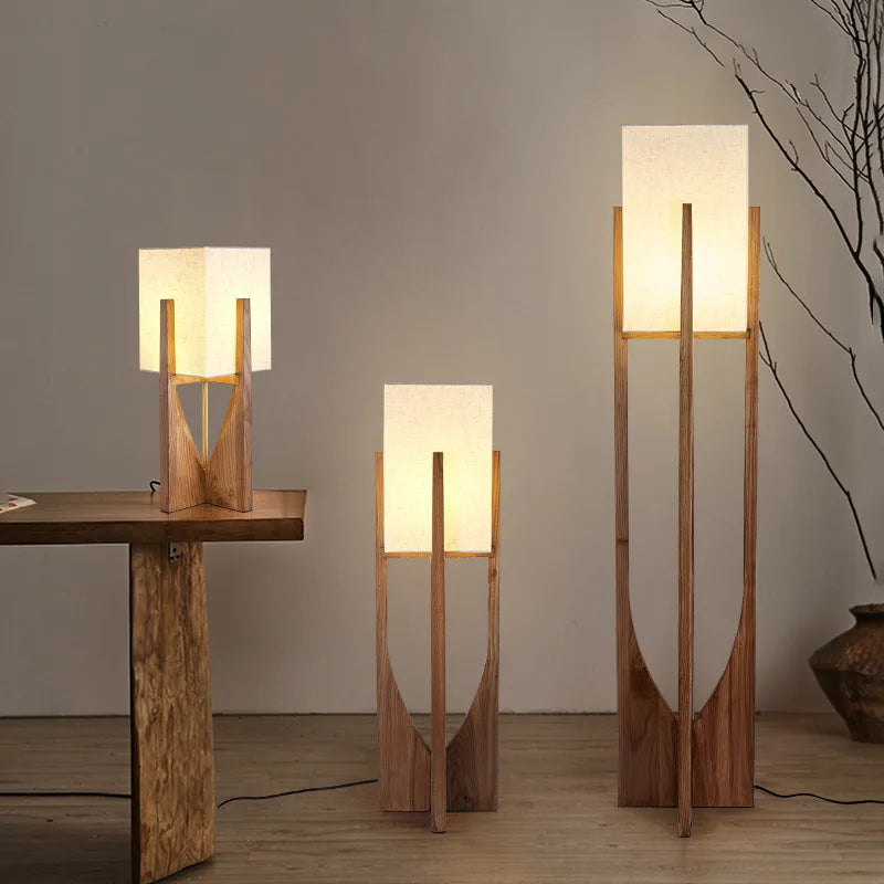 Lampadaire lanterne japonaise en bois massif – Ogimachi allumé