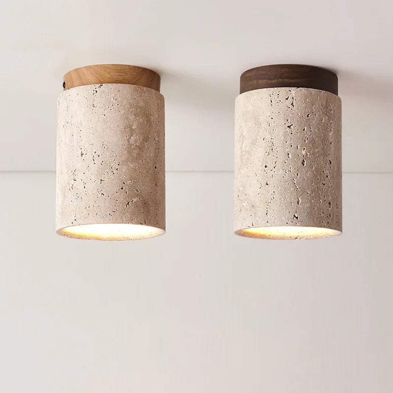 Plafonnier en travertin et bois, plusieurs formes – Montalcino dans un intérieur