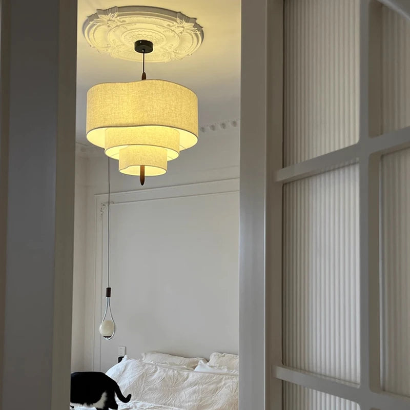 Suspension étagée en tissu aspect lin – Takayama, vue d’ambiance