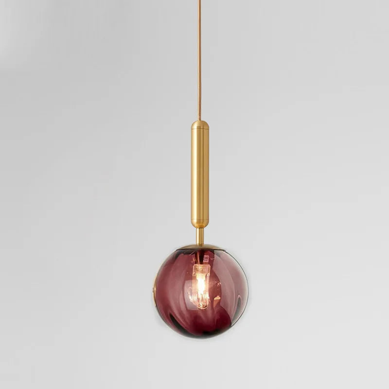 Suspension globe en verre teinté et tige, noir ou doré – Lido, finition doré, verre bordeaux