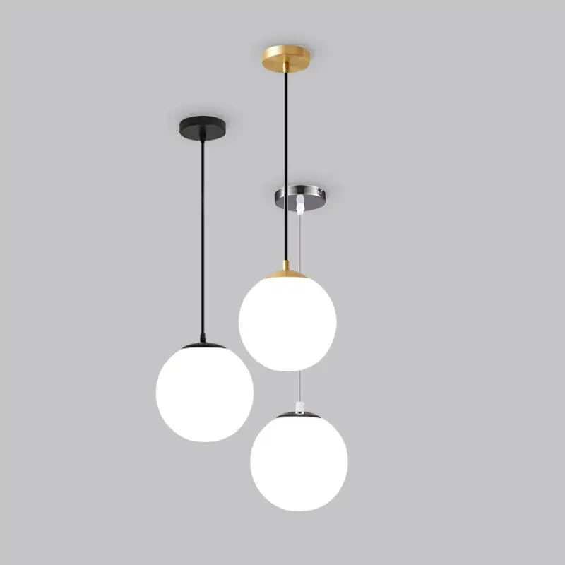 Suspension globe en verre opalin, Ø 10 à 25 cm – Marais, finition chromé, Ø 15 cm / Blanc chaud