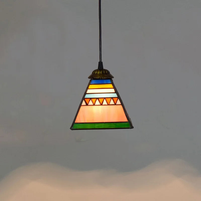 Suspension en verre vitrail coloré, style bohème – Céret, finition pyramide rayée