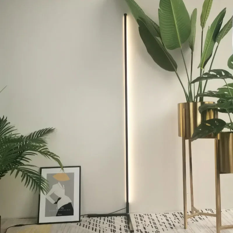 Yèvre, fine ligne de lumière, 160 cm, en situation