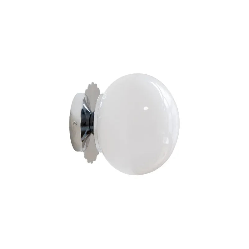 Applique boule de verre crème, blanc ou rose, esprit Bauhaus – Arona, sur fond blanc