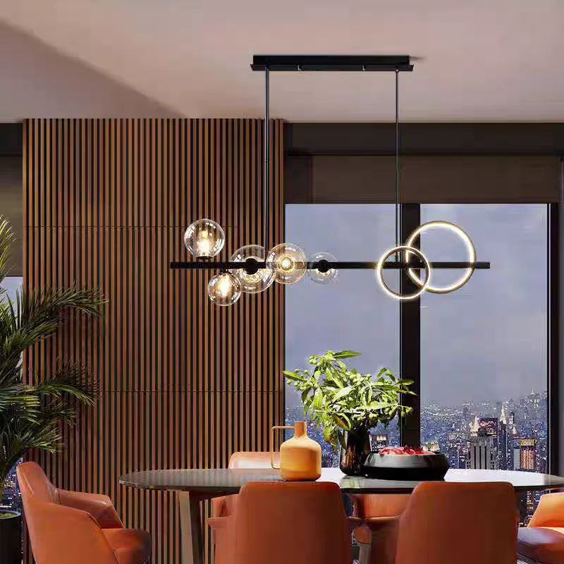 Suspension linéaire globes de verre et anneaux LED – Menthon dans un intérieur