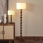 Lampadaire en bois massif, style japonais, deux modèles – Ouchi, vue d’ambiance