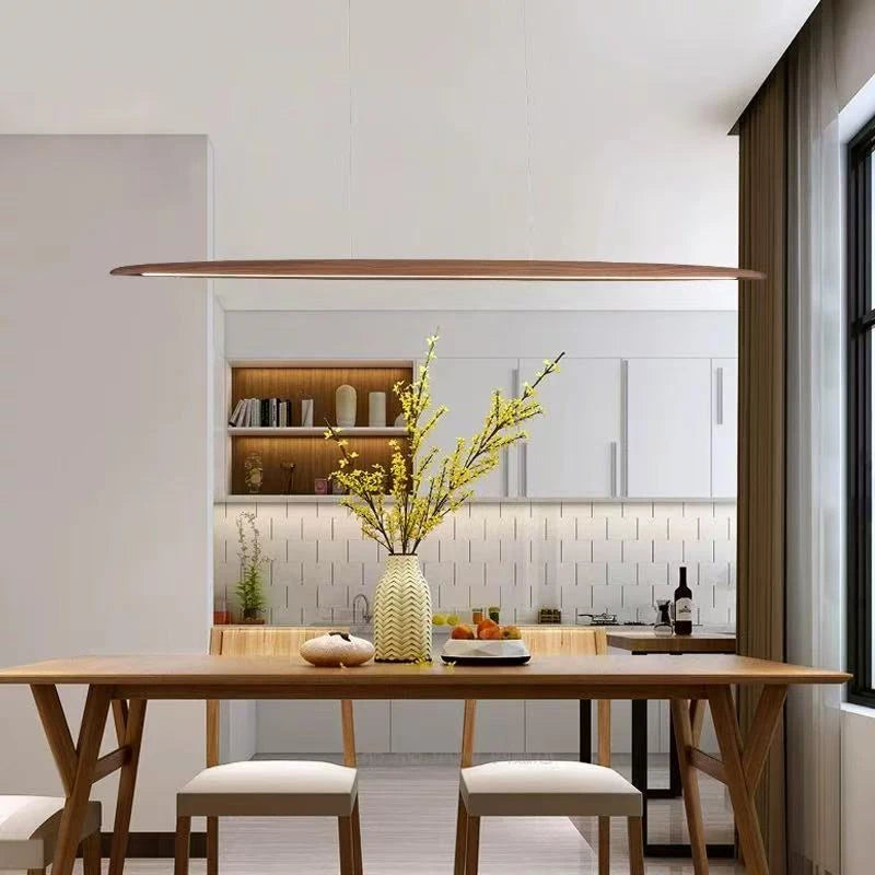 Suspension linéaire en bois massif noyer ou chêne, LED – Inuyama dans un intérieur